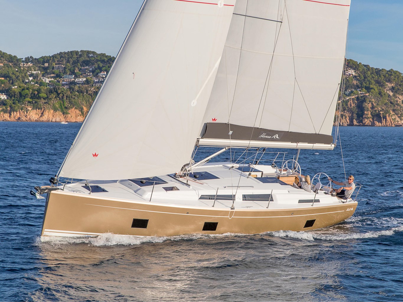 Golden Sail - Yacht Charter Madeira